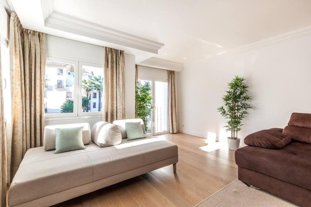 Bright Elegant 3Bdr Apartment In Puerto Banus Marbella Exterior foto
